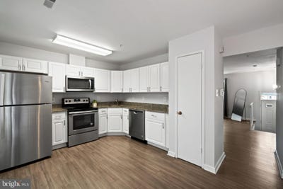 /international/us/1020-west-court-laurel-md-110109507380/