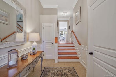 /international/us/6-sugar-pine-lane-bay-shore-ny-110107477277/