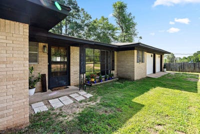 /international/us/2585-n-fm-250-hughes-springs-tx-110100198082/