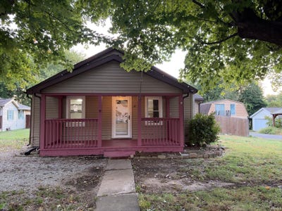 /international/us/317-n-state-street-chandler-in-110120458717/