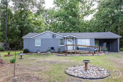 /international/us/805-n-main-street-pembroke-ga-110107797179/