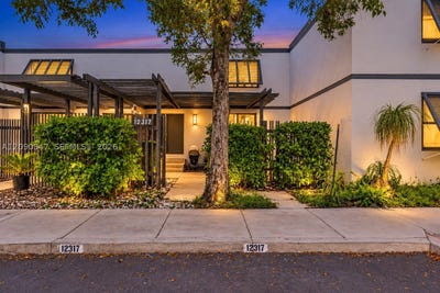 /international/us/12317-nw-11th-st-pembroke-pines-fl-110110207220/