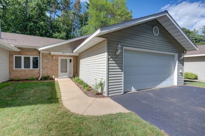 /international/us/5211-pine-street-weston-wi-110101070276/