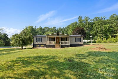 /international/us/374-big-hungry-road-flat-rock-nc-110100515706/