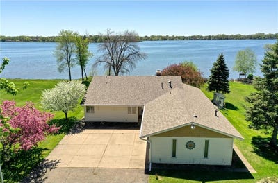 /international/us/5225-217th-street-n-forest-lake-mn-110099953847/