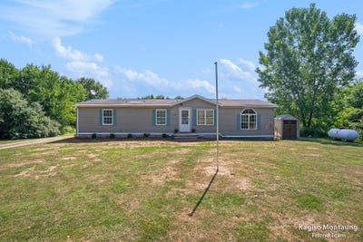 /international/us/2363-63rd-street-fennville-mi-110101138303/