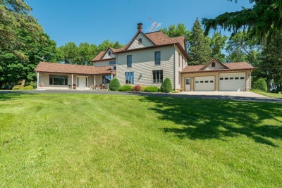 /international/us/13698-maple-road-mapleton-mn-110103544850/