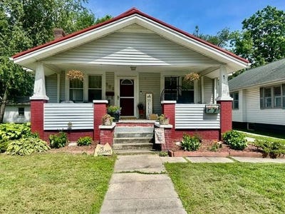 /international/us/906-n-cross-st-robinson-il-110108409451/