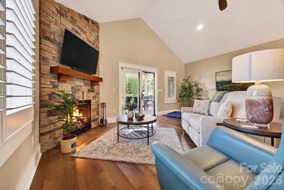 /international/us/202-sports-village-drive-hendersonville-nc-110107453877/