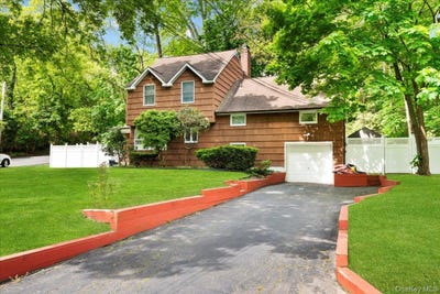 /international/us/18-nursery-road-melville-ny-110100805643/