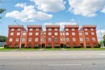 /international/us/2465-main-street-atlanta-ga-110100159739/