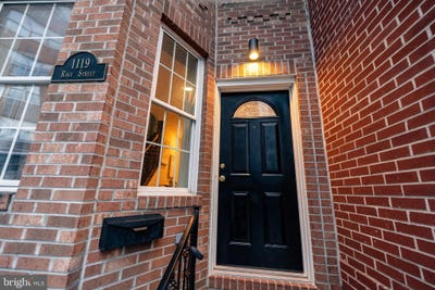 /international/us/1119-race-street-baltimore-md-110108491387/