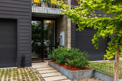 /international/us/2117-morris-avenue-birmingham-al-110104975377/