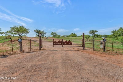 /international/us/13796-e-spring-buck-court-sonoita-az-110119683615/