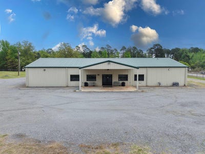 /international/us/3891-highway-365-redfield-ar-110107338854/