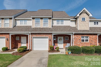/international/us/348-valley-brook-lane-se-concord-nc-110119617717/