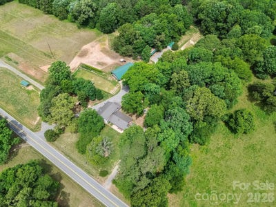 /international/us/4844-saint-paul-church-road-hamptonville-nc-110119795207/