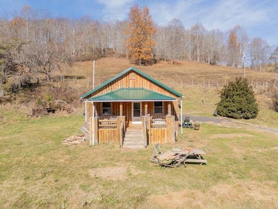 /international/us/8163-w-blue-grass-trail-ceres-va-110103354834/