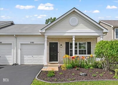 /international/us/2582-carlisle-lane-hampshire-il-110108964040/