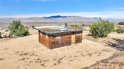 /international/us/23766-valley-view-road-apple-valley-ca-110106764453/