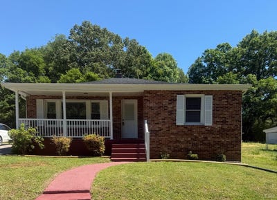 /international/us/1606-south-street-danville-va-110107628358/
