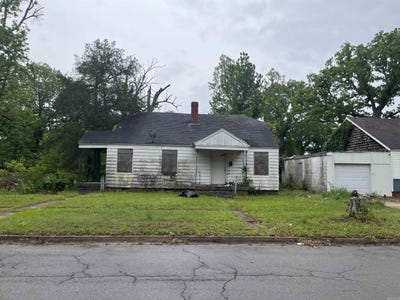 /international/us/2000-2002-w-30th-street-pine-bluff-ar-110108874423/