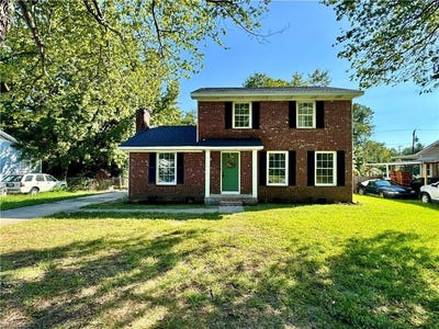 /international/us/2401-phoenix-drive-greensboro-nc-110108023649/