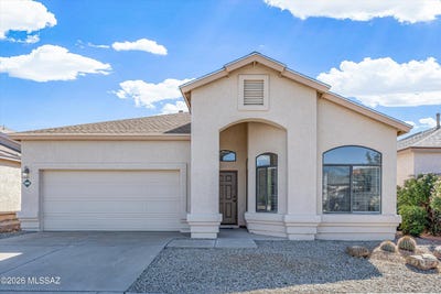 /international/us/10008-e-via-del-pasto-tucson-az-110120465888/