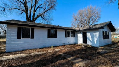 /international/us/502-se-miller-street-hoxie-ar-110105836975/