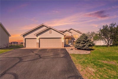 /international/us/327-4th-avenue-se-saint-joseph-mn-110107730078/