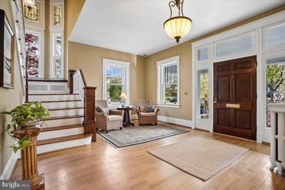 /international/us/310-n-view-ter-alexandria-va-110107226572/