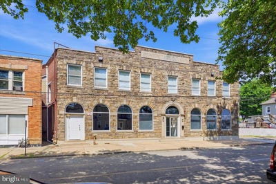 /international/us/806-beaver-st-bristol-pa-110108912283/