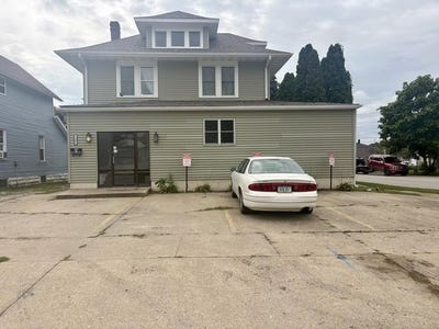 /international/us/1301-1st-ave-n-fort-dodge-ia-110120003213/