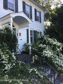 /international/us/312-n-robinson-avenue-pen-argyl-pa-110101102414/