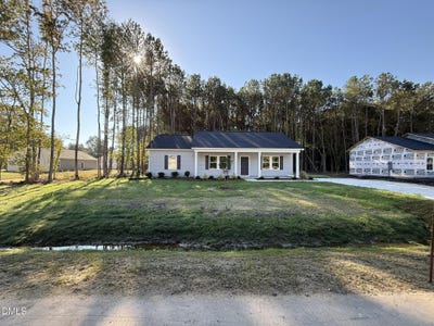 /international/us/415-chelsie-street-kenly-nc-110120562851/