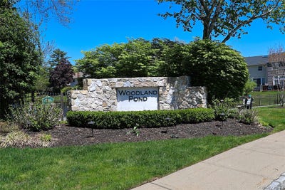 /international/us/52-holiday-drive-woodbury-ny-110107826453/