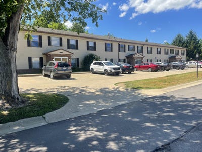 /international/us/284-school-street-brooklyn-mi-110108782082/