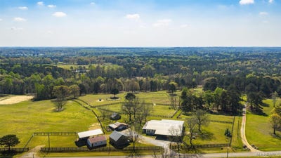/international/us/398-abrams-road-tallassee-al-110106803617/