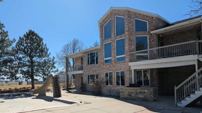 /international/us/2428-w-silverpoint-way-s-bluffdale-ut-110103550557/