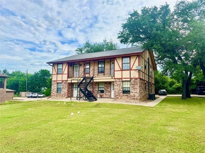 /international/us/301-shady-grove-drive-granbury-tx-110108093645/