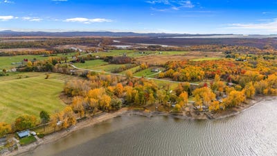 /international/us/129-fadden-road-swanton-vt-110107279625/