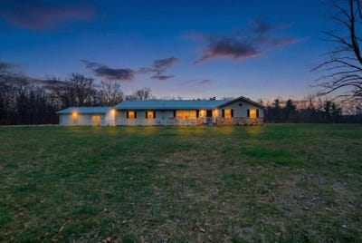 /international/us/360-county-road-66-corning-oh-110108793997/