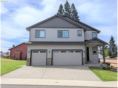 /international/us/690-e-1st-ave-estacada-or-110106734095/