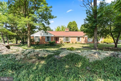/international/us/1916-applewood-circle-hagerstown-md-110108445738/