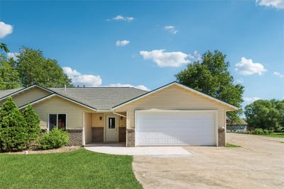 /international/us/1111-oak-street-guthrie-center-ia-110108932723/