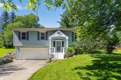 /international/us/1417-larkwood-drive-dewitt-mi-110108721423/