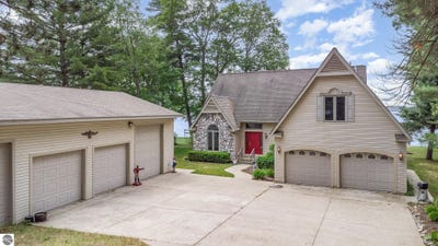 /international/us/7435-loud-drive-oscoda-mi-110100453881/
