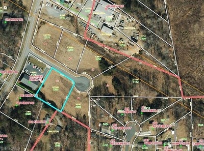 /international/us/2-river-birch-court-king-nc-110091454956/