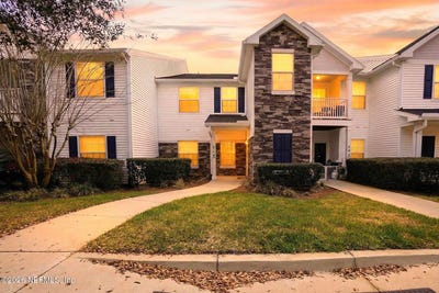 /international/us/575-oakleaf-plantation-parkway-orange-park-fl-110106096030/