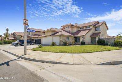 /international/us/37913-53rd-street-palmdale-ca-110120156123/